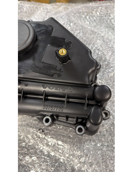 30757730 Volvo Eļļas filtrs ar korpusu VOLVO S40 II, S60 II 2.0D, 2.4D 04.10-05.18